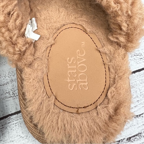 Stars above fur slippers size 5/6 - Picture 4 of 9